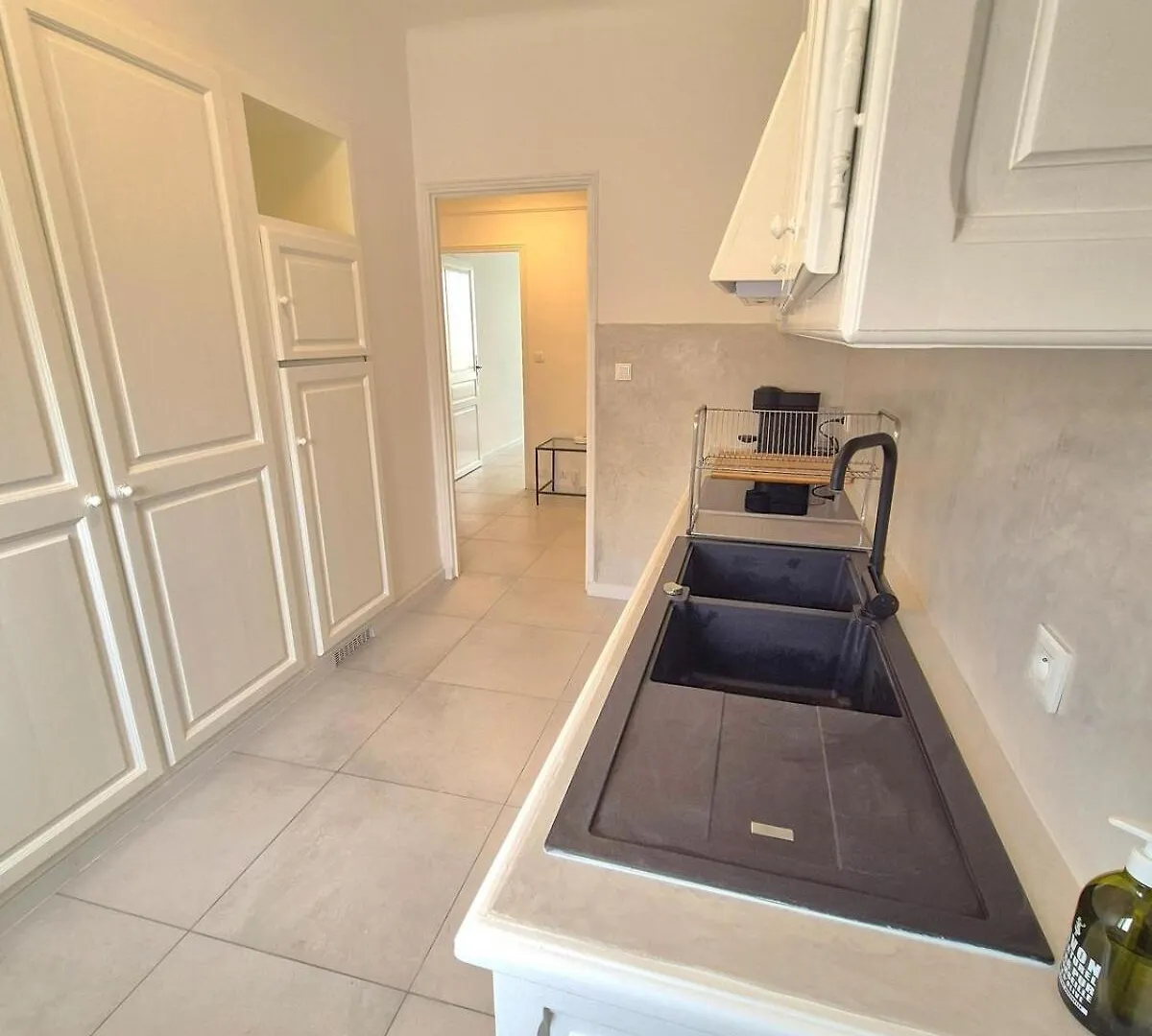 Appartement Le Saint Pierre Arles Apartment